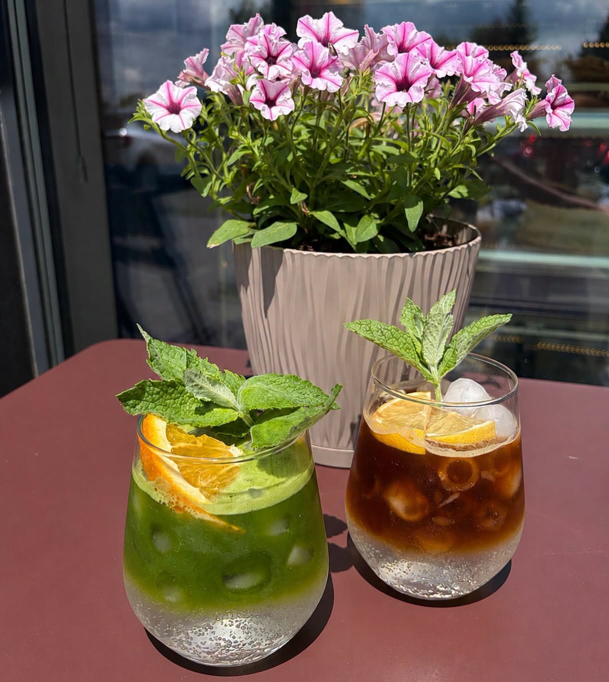 Espresso tonic i matcha tonic